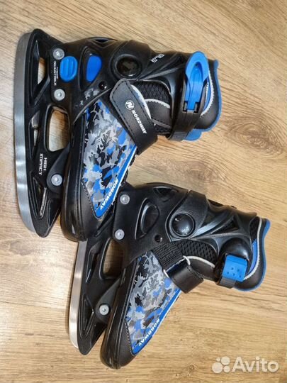 Коньки хоккейные