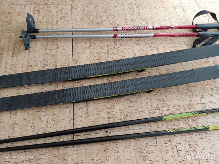 Детские беговые лыжи и палки