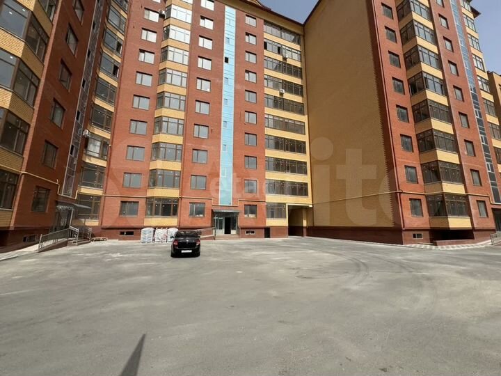 2-к. квартира, 55 м², 2/10 эт.