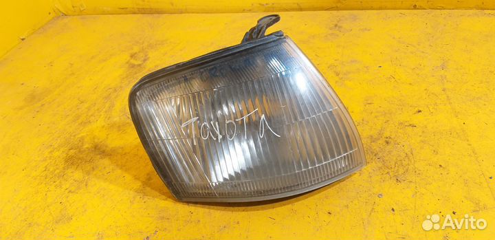 Указатель поворота правый для Toyota Crown 140