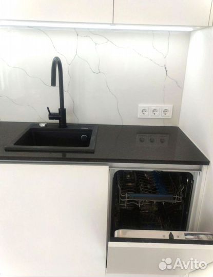 Кухня в потолок