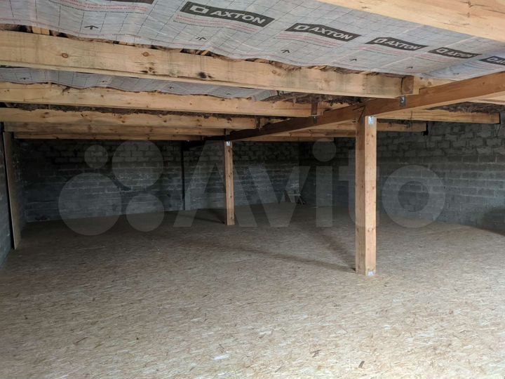 Гараж, > 30 м²