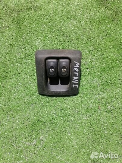 Кнопка стеклоподъемника Renault Megane