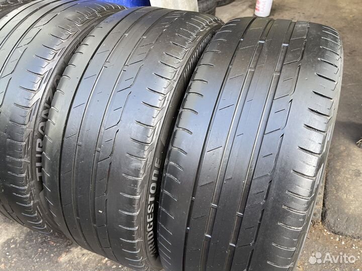 Bridgestone Turanza T001 225/45 R17