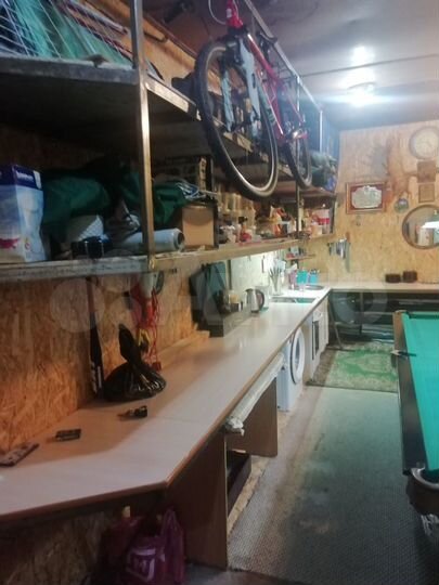 Гараж, > 30 м²