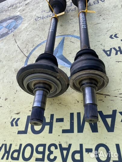 Mercedes W213 комплект приводов задних R/L