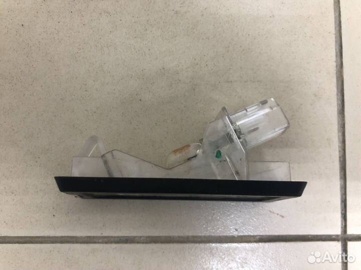 Фонарь подсветки номера Renault Duster 2012