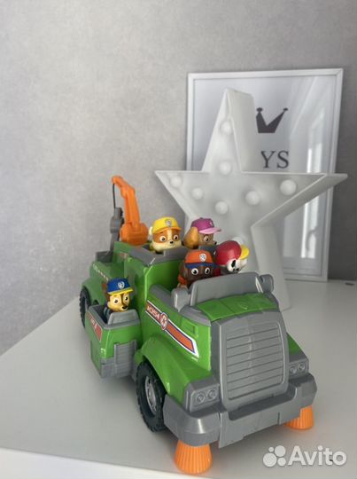 Шенячий патруль команда Рокки