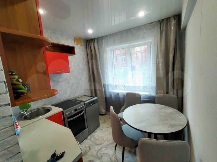 2-к. квартира, 45 м², 1/4 эт.