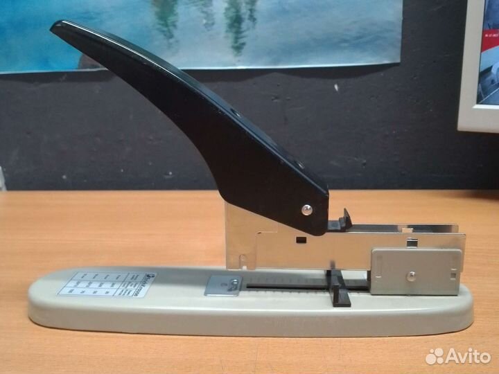 Степлер мощный до 100 листов Erich Krause