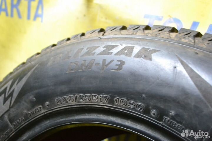 Bridgestone Blizzak DM-V3 225/65 R17