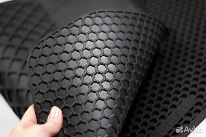 Резиновые коврики соты LADA Vesta