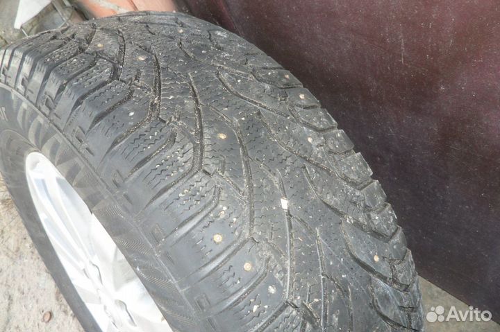 Отличные диски r16,бонус резина шипы для Тойта