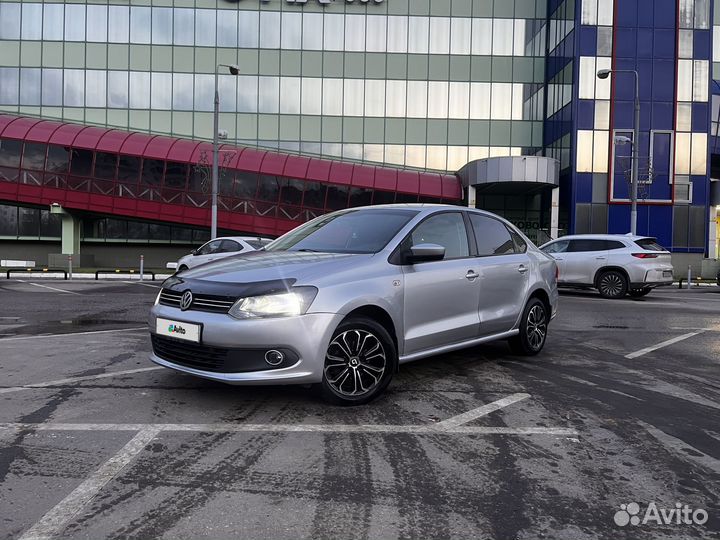 Volkswagen Polo 1.6 AT, 2010, 239 700 км