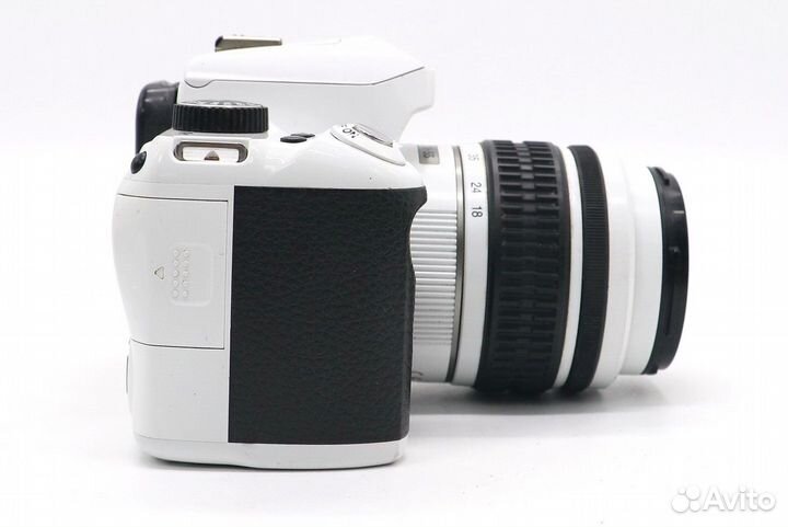 Pentax K-r kit white (пробег 31140 кадров)