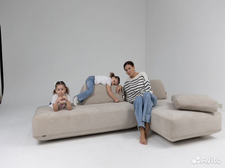 Диван со спальным местом 4400х1800 мм
