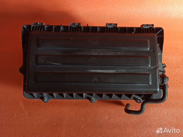 Корпус воздушного фильтра Volkswagen Polo 5