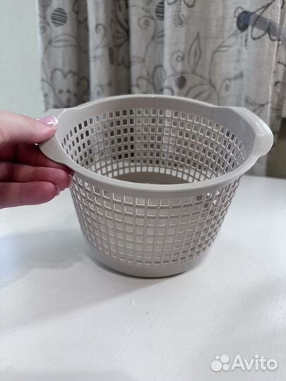 Корзинки пластиковые