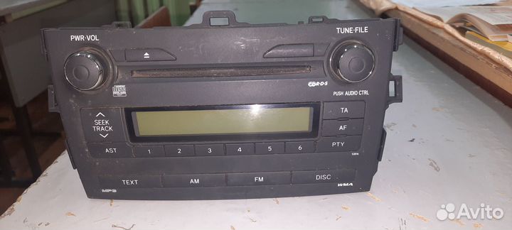Штатная магнитола на toyota corolla 150