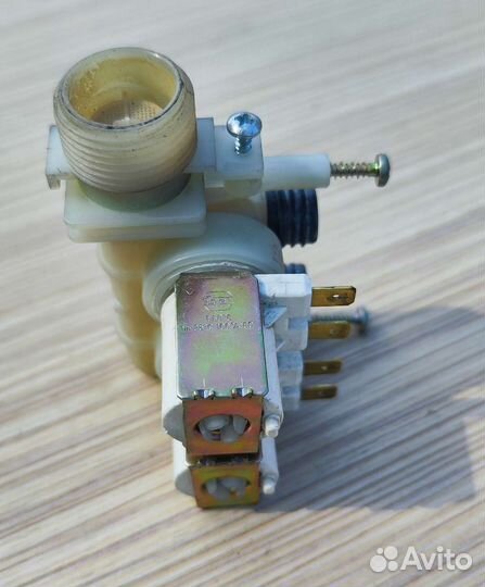 Клапан подачи воды Indesit w84tx ex bg