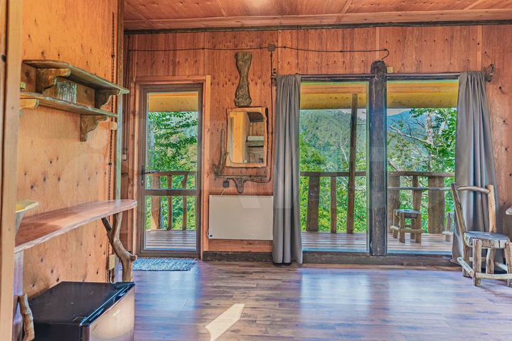 Дом 24 м² на участке 2 сот.