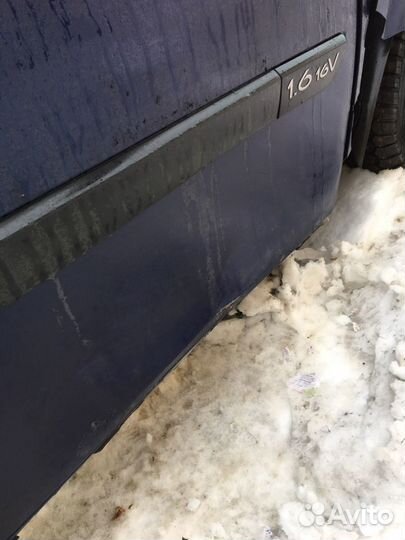 Дверь передняя правая Рено Меган 2