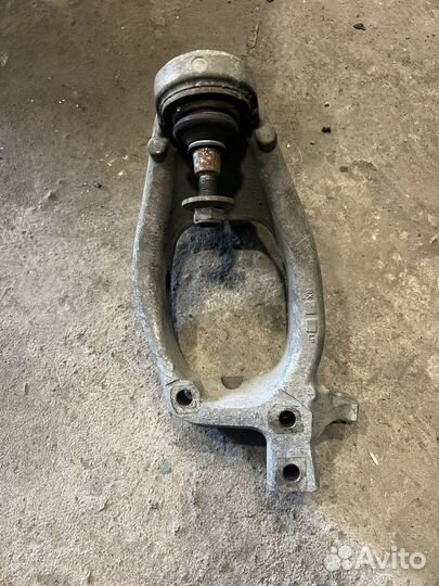 Поворотный кулак renault clio rs