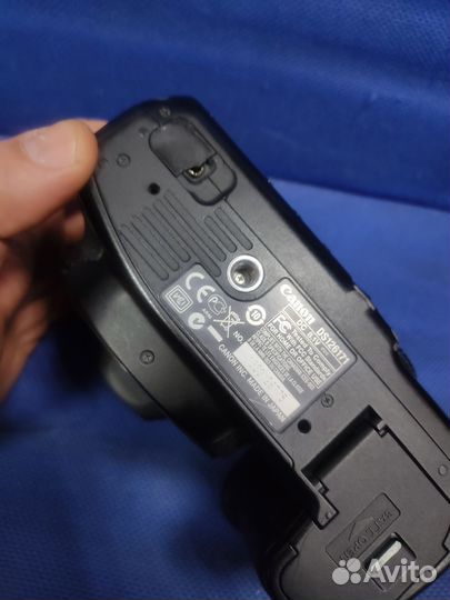 Зеркальный фотоаппарат Canon ds126171