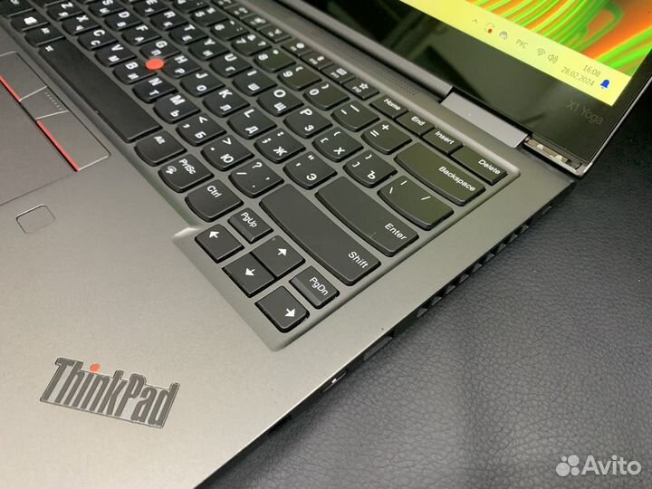 Lenovo thinkpad X1 Yoga intel Core i5/16gb