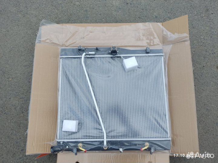 Радиатор охлаждения двигателя Toyota Hiace