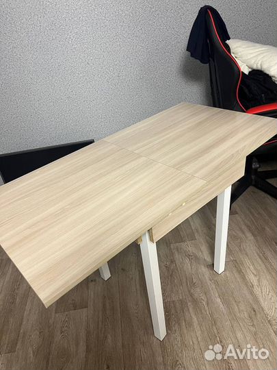 Кухонный стол