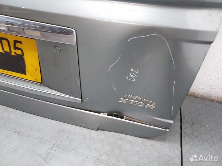 Крышка багажника Nissan Elgrand, 2005