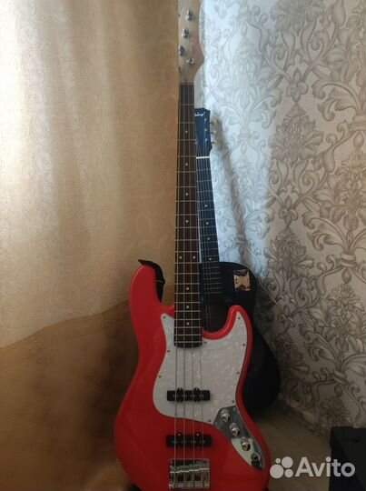 Продам Басс гитару