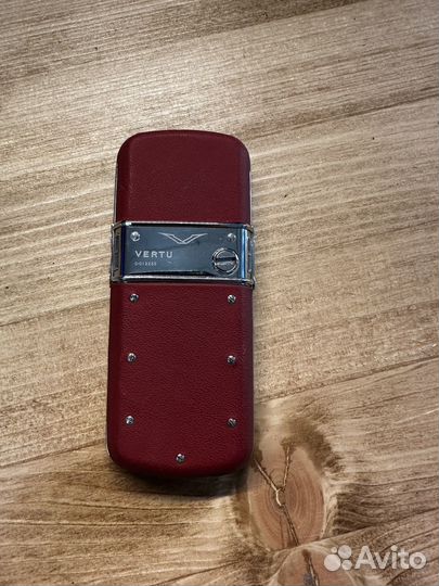Vertu Constellation малиновый, 32 ГБ