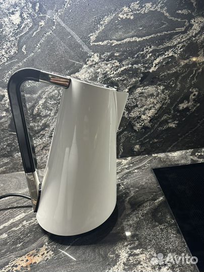 Чайник электрический Bugatti