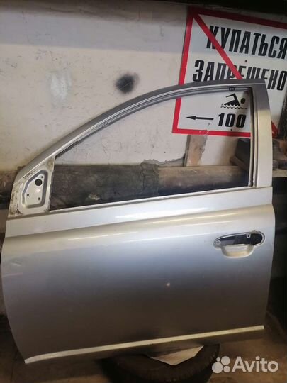 Дверь левая тойота платц, витц, ярис, еcho