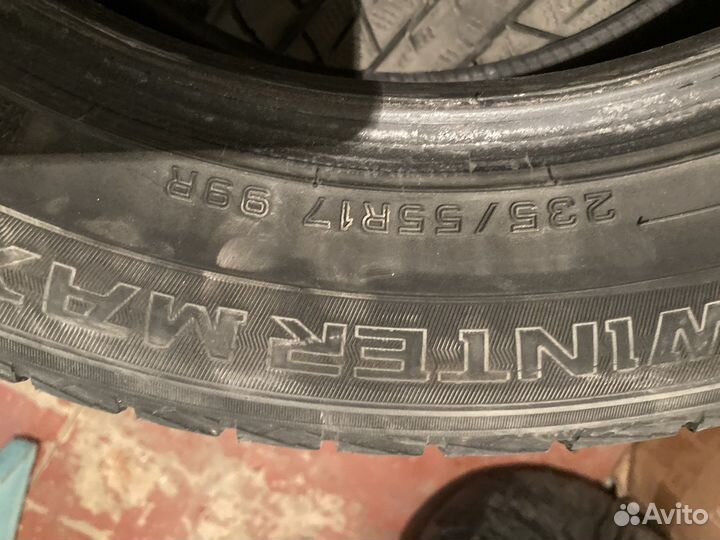 Dunlop Winter Maxx SJ8 235/55 R17