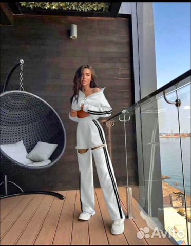 Спортивный костюм женский