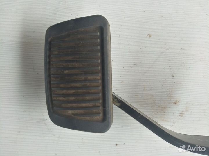 Педаль тормоза Kia Rio II рестайлинг (2009—2011) J