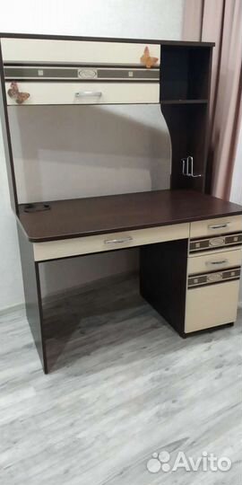 Компьютерный стол davita