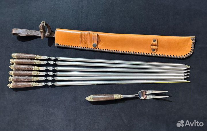 Шампуры в кожаном колчане + Вилка для мяса
