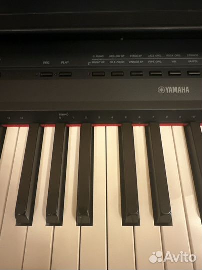 Цифровое пианино Yamaha P-115B с банкеткой