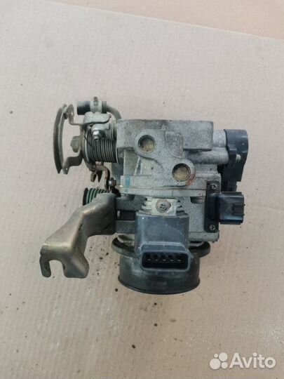 Дросельная заслонка Nissan Cube Z10 CG13