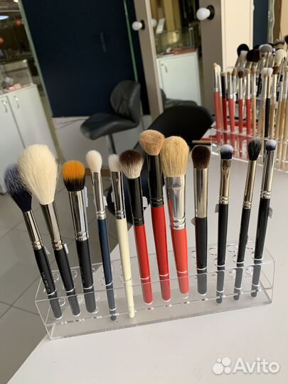 Кисти для макияжа натуральные