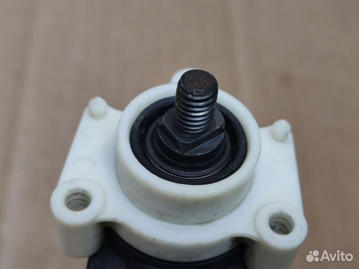 Датчик положения кузова Mazda Cx-9 j-5396