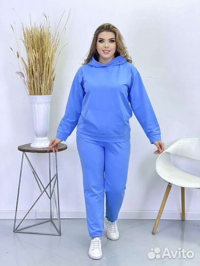 Костюмы спортивные женские
