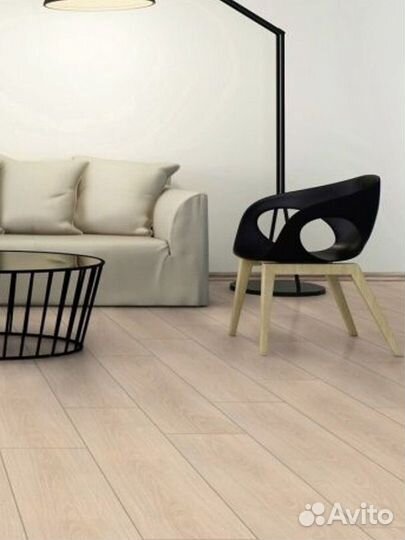 Ламинат для пола 8мм 33кл. Majestic Дуб ларино с фаской