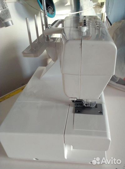 Распошивальная машина Janome CoverPro D Max