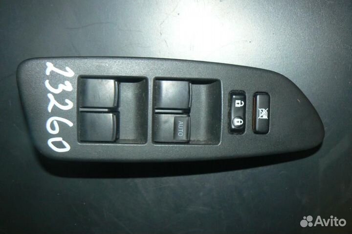 Блок управления стеклопод. прав.перед. Toy/ Auris