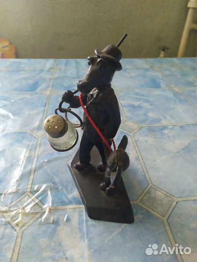 Продается статуэтка крокодил Гена с чебурашкой